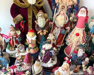 Assorted Santa/Old Saint Nicholas decor