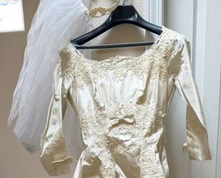 1950s wedding dress with lace appliqué