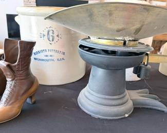 Cast iron balance scale, shoe repro