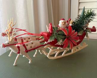053 vintageirwinplasticsantasleighwith