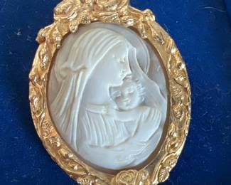 305 14kgoldhandcarvedshellcameobrooch