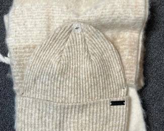 211 nicolemillernewyorkcreamribbedknit