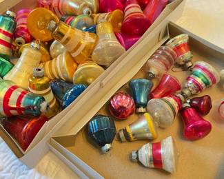 318 vintagebellshapedglasschristmasorna