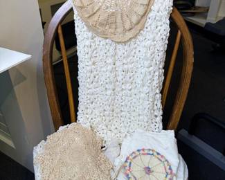 066 varietyofvintagelinensincludingcrot