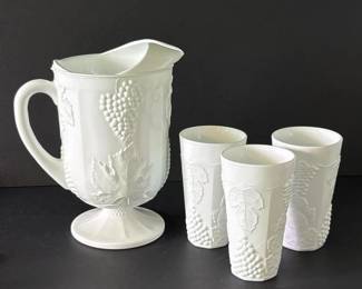 267 vintageharvestgrapemilkglasspitcher