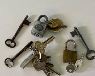 280 vintagemixedpadlocksandskeletonkeys