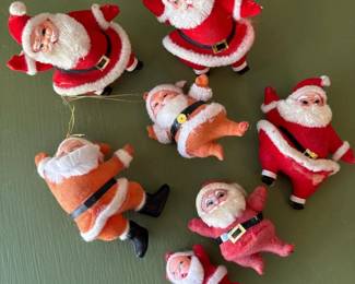 046 lotof7vintageflockedsantaclausorn