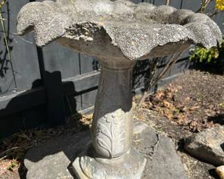 338 concretebirdbath28tall