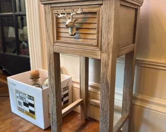 102 smallrusticstylewoodaccenttablewit