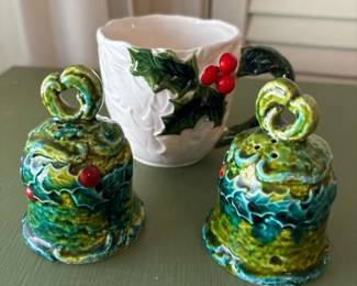 057 napcowarechristmasbellsaltpeppersha