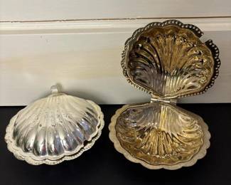 188 twovintagesilverplatedhingedclamshe