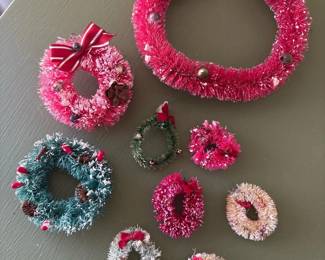 055 vintageminiaturebottlebrushchristmas