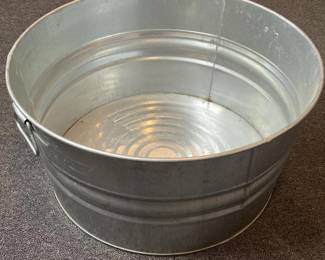 224 metalutilitytubwithdualhandles