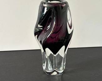 245 midcenturymodernartglasstwistvase