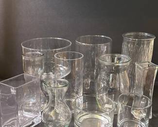 272 lotofelevenassortedclearglassvases