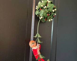 050 vintagekneehuggerelfhangingchristma