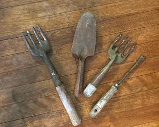 249 fourpiecevintagegardentoolset
