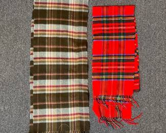 214 pairofplaidscarvesbrownoliveredta