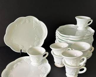 269 vintagemilkglasspaneledgrapesnacks