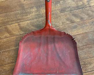 247 vintageomsteadredmetaldustpan