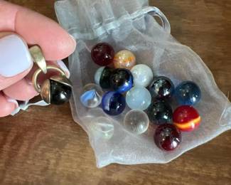 311 mixedcolorglassmarbleswithdaintyhe