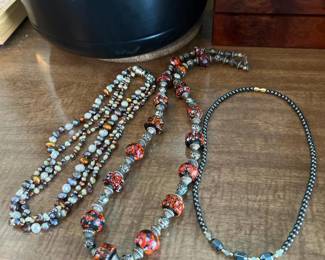 285 setof3beadednecklaceslampworkglass