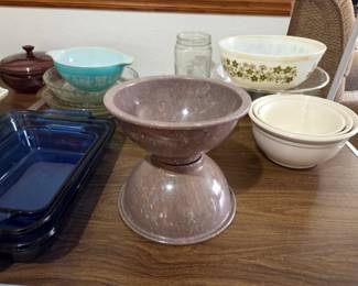 (2) nice vintage Texas ware bowls