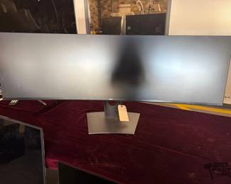 5256  49 Dell Curved Monitor