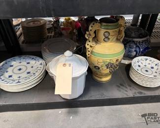 6232  Decorative Plates and Vase