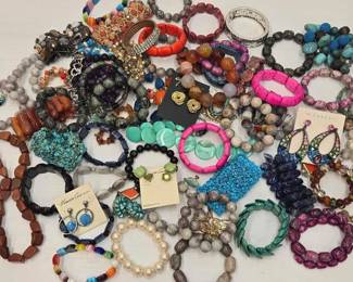 1054  Costume Jewelry