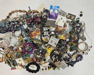 1062  Costume Jewelry