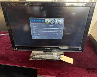 5260  32 Dynex LCD TV