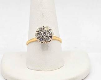 604  18kt Gold Ring with Diamonds, 3.6g