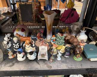 6230  Porcelain Figurines