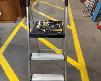 4071  Gorilla Step Ladder