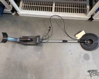 6296  Metal Detector
