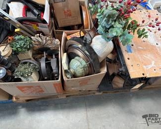 6186  Black and Decker Work Bench