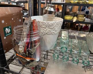 6312  Glasses, Bottles, Measuring Cup, Coffee Cups, Knife