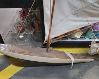 4092  Model Ship