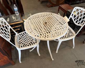 6108  Patio Table and Chairs