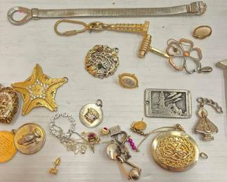 1014  Costume Jewelry