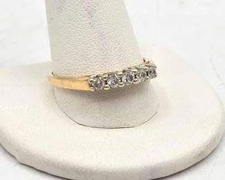 718  14k Gold Ring with Diamonds, 4.2g
