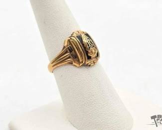 804  10kt Gold Ring, 4.4g