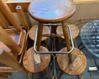 6056  5 Stools