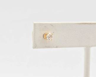 742  14k Gold Earring with Diamond, 0.3g