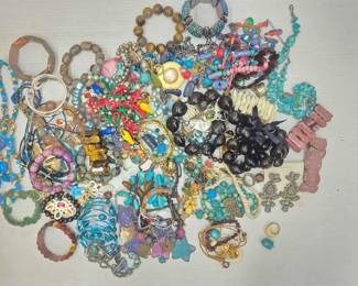 1048  Costume Jewelry