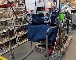 6120  Pop a Shot Basketball Hoop