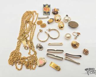 1074  Costume Jewelry