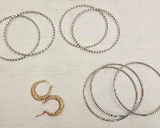 1020  Costume Jewelry