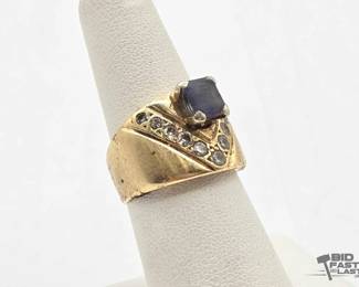 786  14kt Gold Ring with Diamonds and SemiPrecious Stone, 12.5g